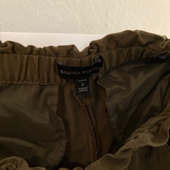 Banana Republic Joggers - Picture 2 of 3
